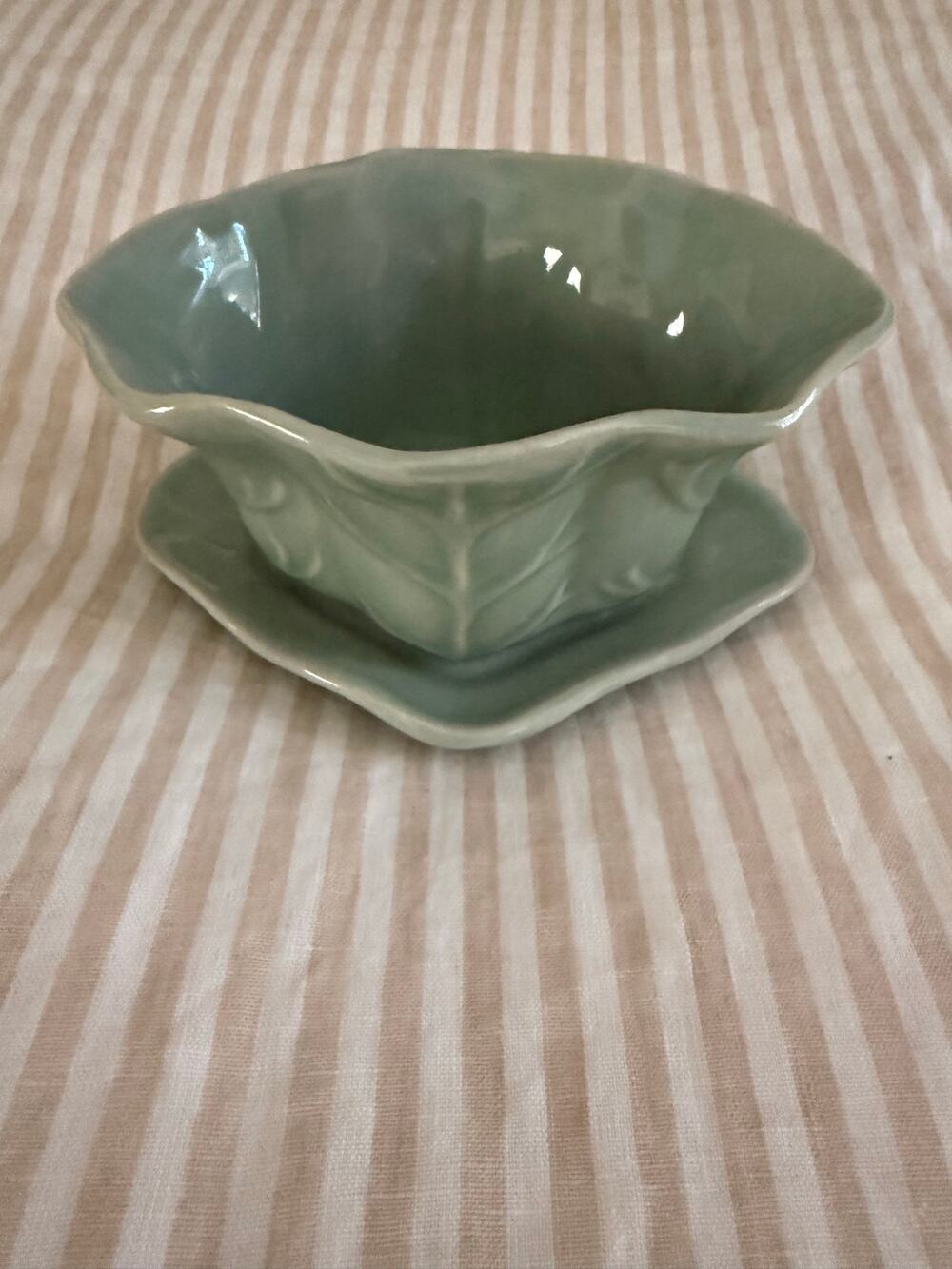 ANTIQUE Chinese Celadon Jardiniere Cabbage Leaf Porcelain Planter and Base